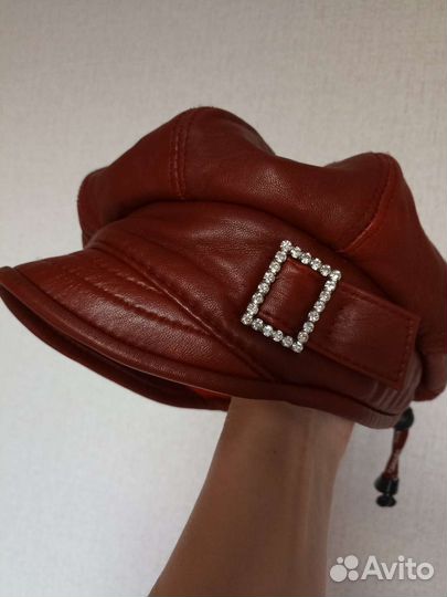 Кепка женская из натуральной мягкой кожи