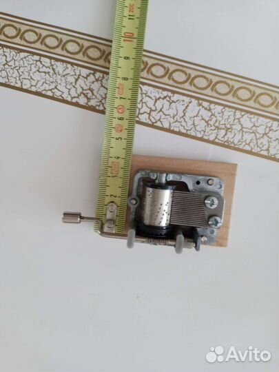 Миниатюрная шарманка