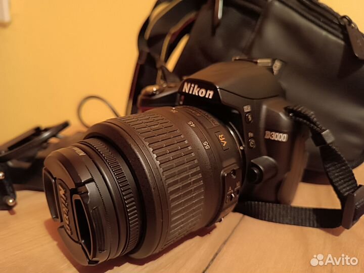 Зеркальный фотоаппарат nikon D3000