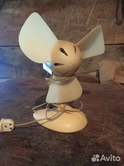 Ручки дверные деревянные,радиоприемник,вентилятор