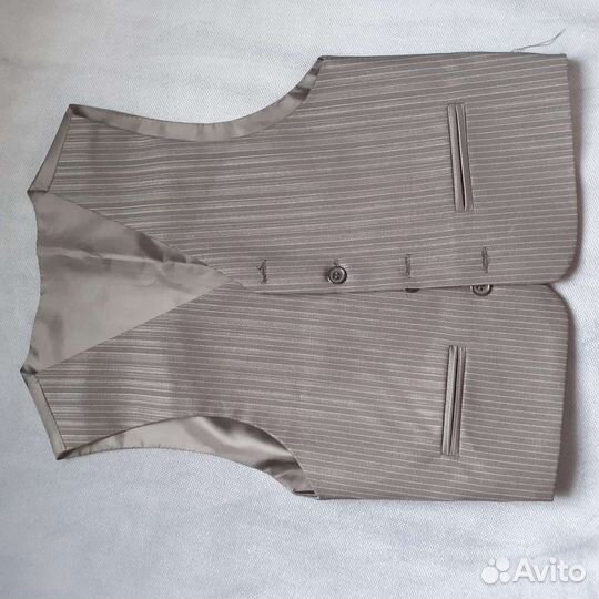 Костюм тройка