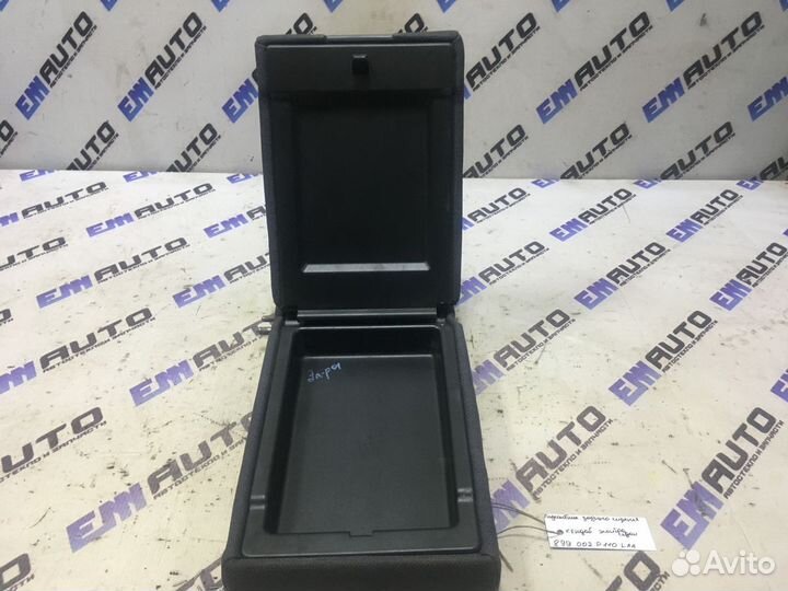 Подлокотник заднего сиденья Хендай Элантра седан