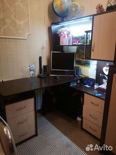 Компьютерный стол