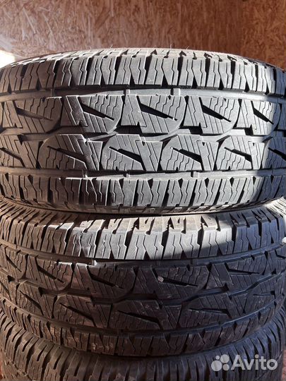 Bridgestone Dueler A/T 001 265/65 R17