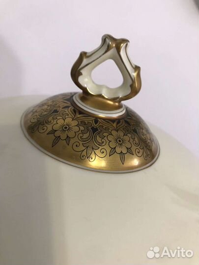 Фарфоровая супница