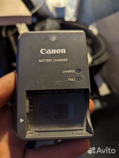 Зарядник Canon