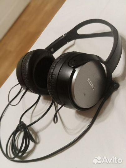 Наушники Sony MDR-XD150