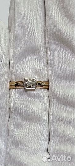 Золотое кольцо с камнем 16,5р