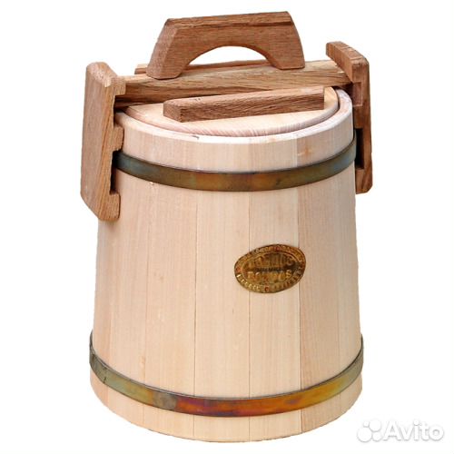 Дубовые бочки, жбаны, кадки