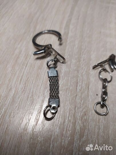 Брелок ракушка и кольца для брелков