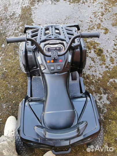 Детский квадроцикл на аккумуляторе