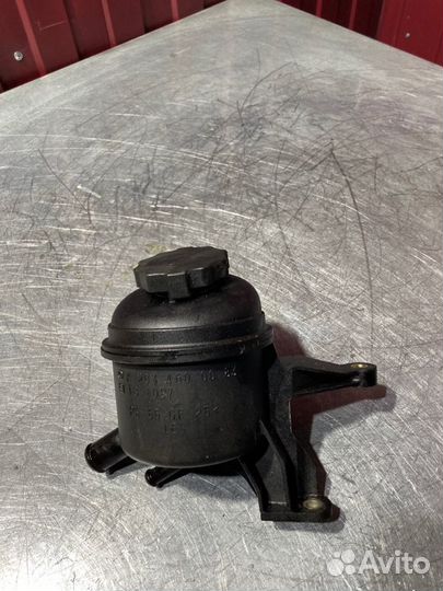 Бачок гидроусилителя Mercedes C-Class W203 OM646