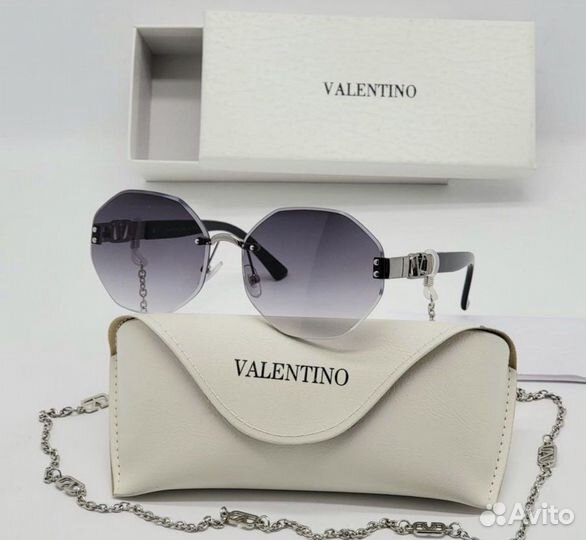 Солнцезащитные очки женские брендовые