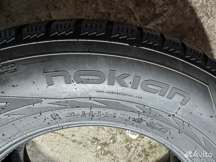 Nokian Tyres Hakkapeliitta R2 SUV 265/65 R17