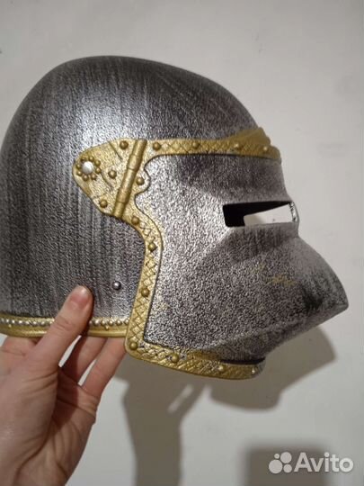 Средневековый шлем викинга рыцаря