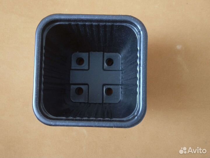 Горшок для цветов 4 штуки