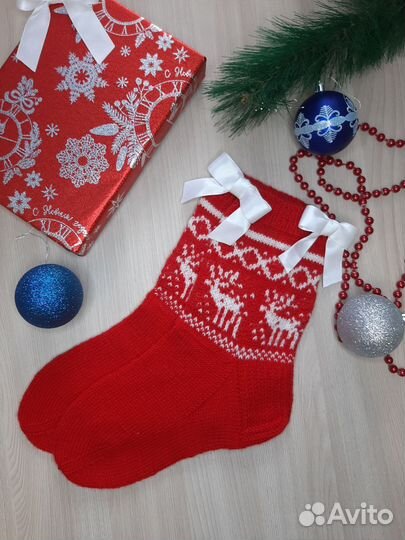 Новогодние носки с оленями красные