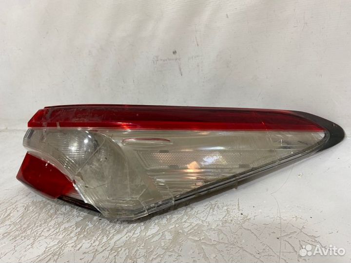 Фонарь правый Toyota Camry V70 2017
