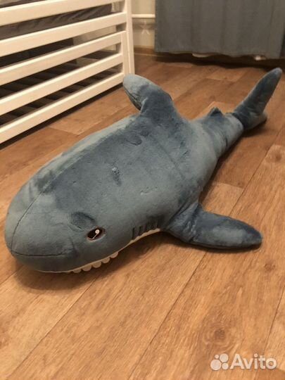 Плюшевая акула