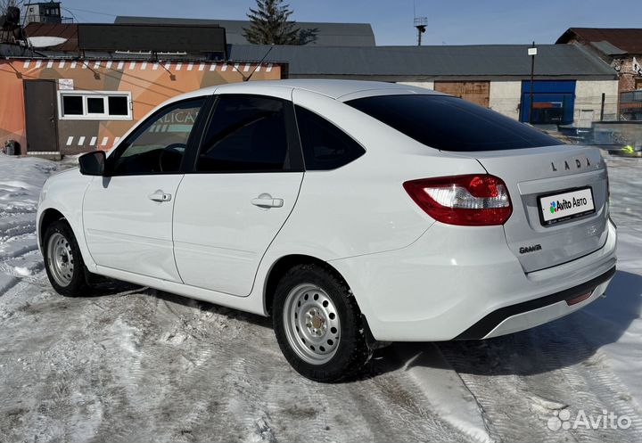 LADA Granta 1.6 МТ, 2023, 40 000 км