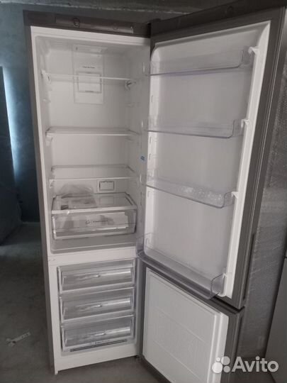 Новый Indesit ITR4200S