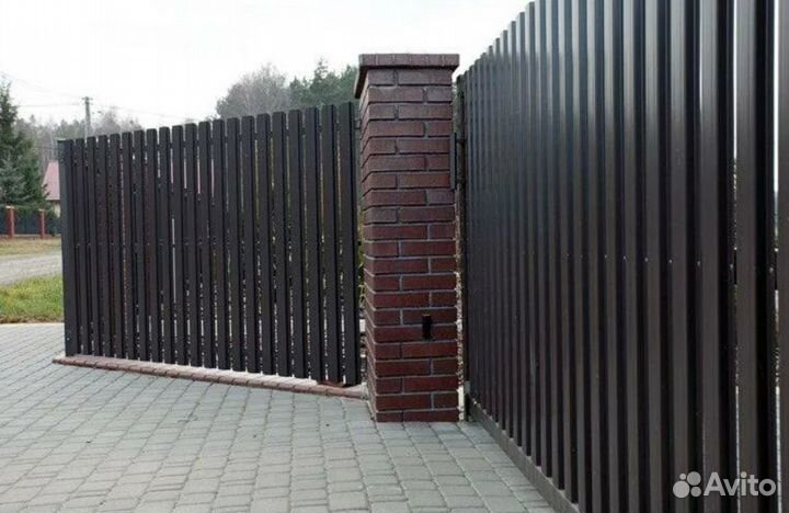 Забор из евроштакетника ,ворота, калитки под ключ