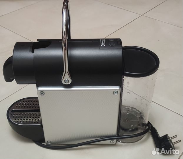 Кофемашина капсульная Delonghi EN125.S