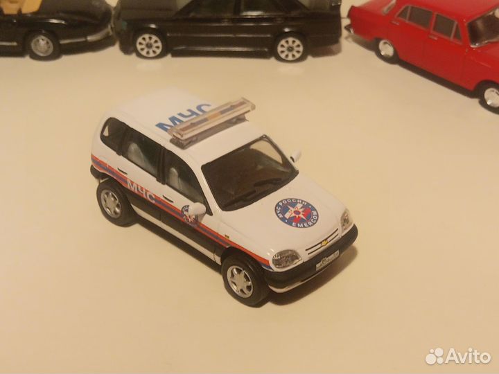 1:43 Chevrolet Niva Cararama мчс