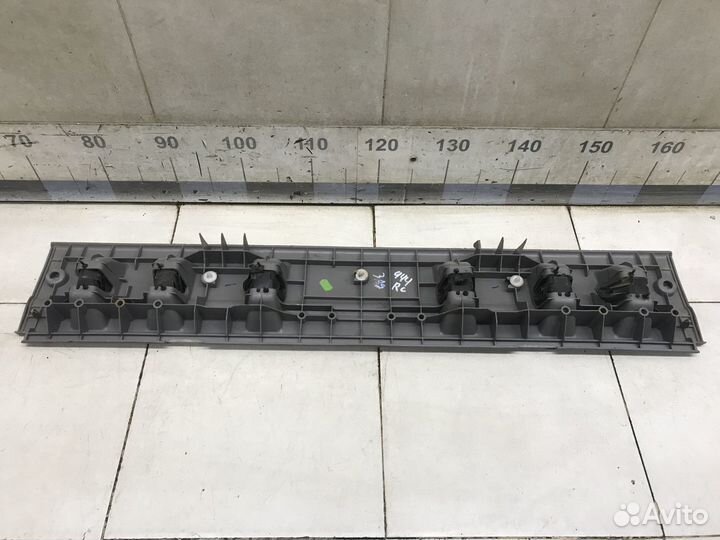 Накладка (кузов внутри) Almera Tino 2000-2006