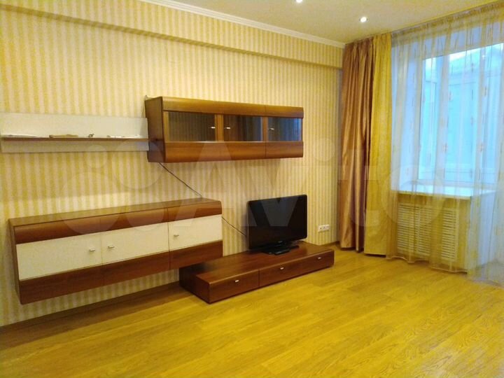 2-к. квартира, 70 м², 4/6 эт.