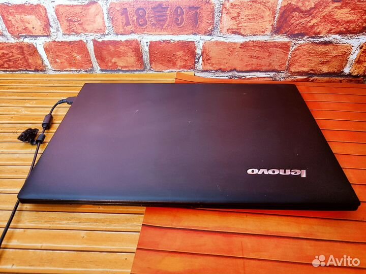 Lenovo Ideapad S510P-Pentium 3556U \4 Озу \320 HDD