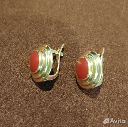 Золотые серьги