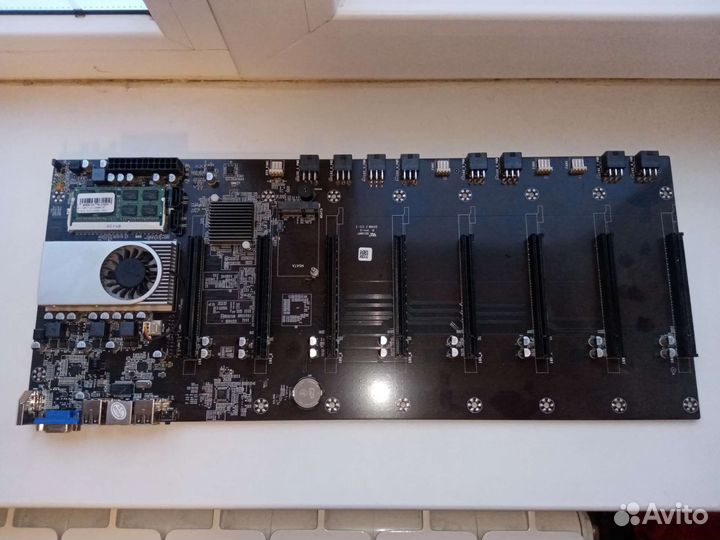 Материнская плата на 8 карт