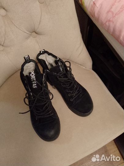 Ботинки натуральная кожа 39