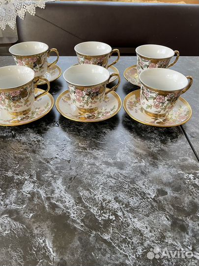 Фарфоровый чайный сервиз
