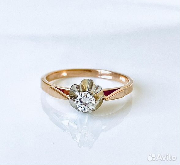 Золотое кольцо с бриллиантом 583 проба