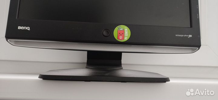 Монитор для компьютера Benq e700 LCD