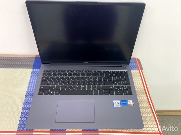 Huawei Mate Book d16