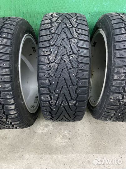 Pirelli Ice Zero 235/45 R17