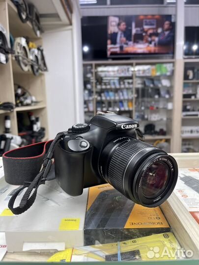 Зеркальный фотоаппарат Canon EOS 1100D