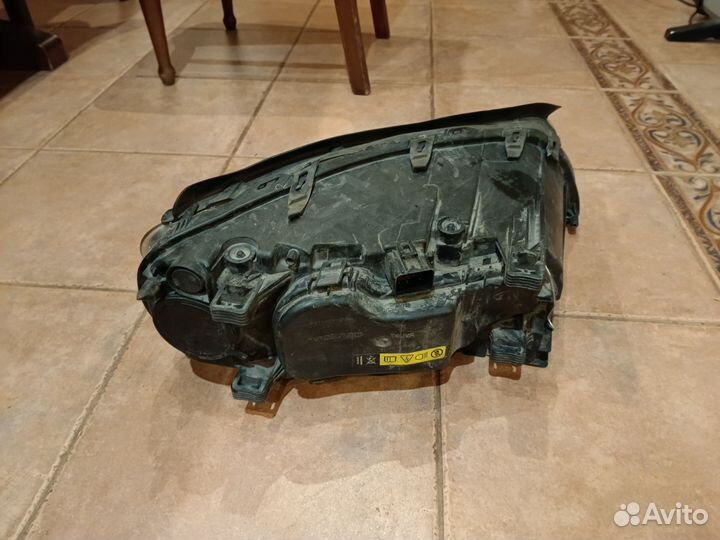 Левая передняя фара Вольво S80