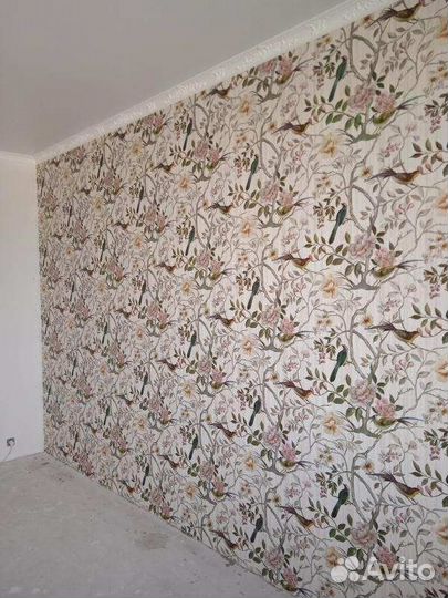 Поклеить обои