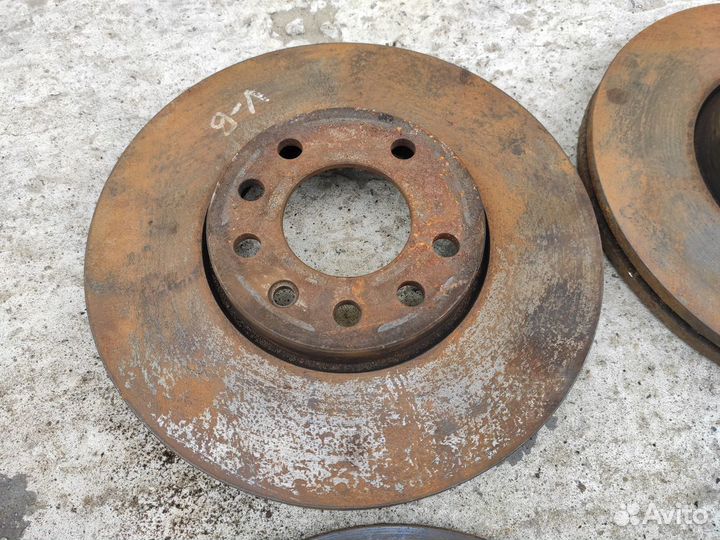 Комплект тормозных дисков на Opel Vectra B
