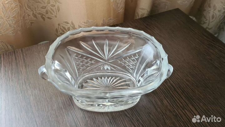 Конфетница хрустальная