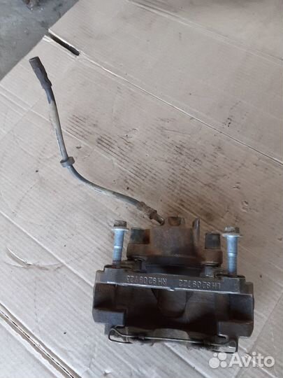 Суппорт передний левый Вольво S80 98-06г.в