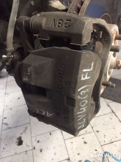 Продам Суппорта передние на Camry ACV40