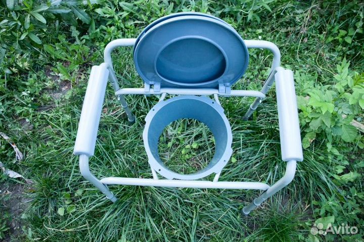 Санитарное кресло