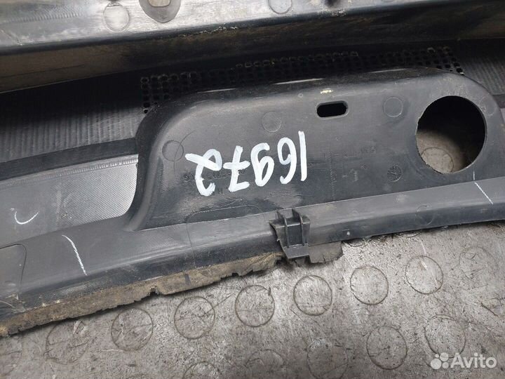 Жабо под дворники Dodge Avenger 2007