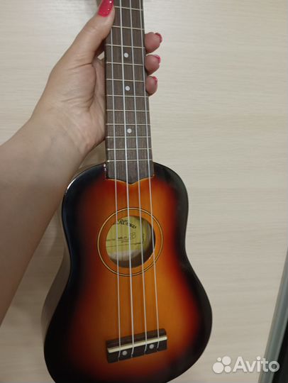 Новая Укулеле martin romas MR-21 SB санбёрст