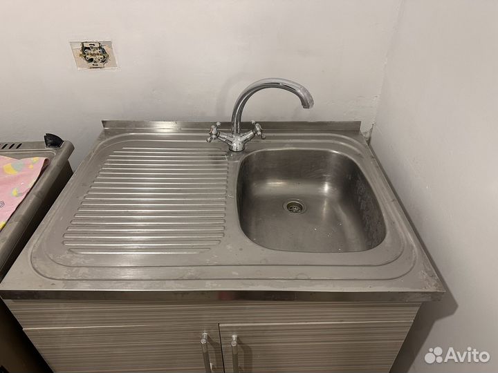 Кухонный шкаф с мойкой